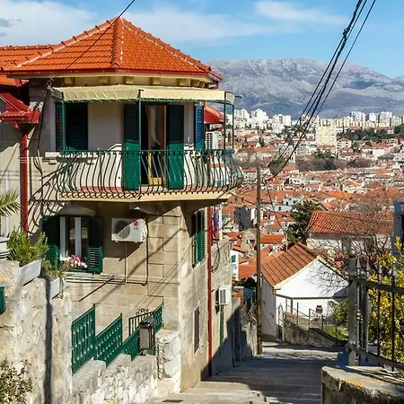 Romansa דירה