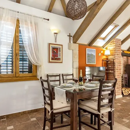 Romansa Appartement Split