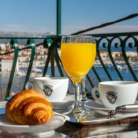 Апартаменти Romansa